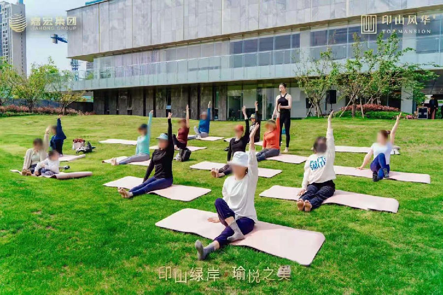 當瑜伽邂逅芳草地，生活之美綻放印山濱岸